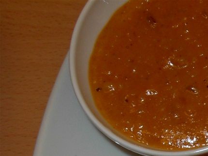 1a  Gaiste.   Äntligen, nu tillbaka igen.  1a  Grillad kyckling  spett 5 st med jordnöts sås och ris. pris: 120:-